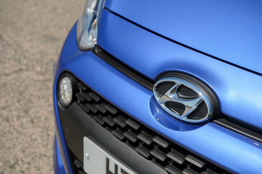 Логотип Hyundai i10 2016 года  (UK) (фото 38 из 41)